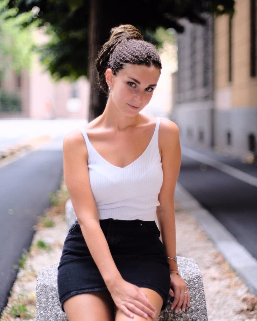 Ritratto urbano con profondità di campo ridotta